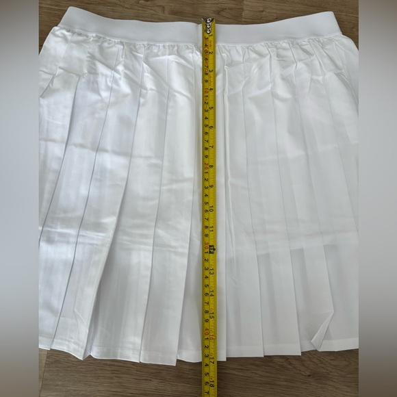 NWT Alo Yoga White Varsity Tennis Skirt Large - Picture 5 of 6